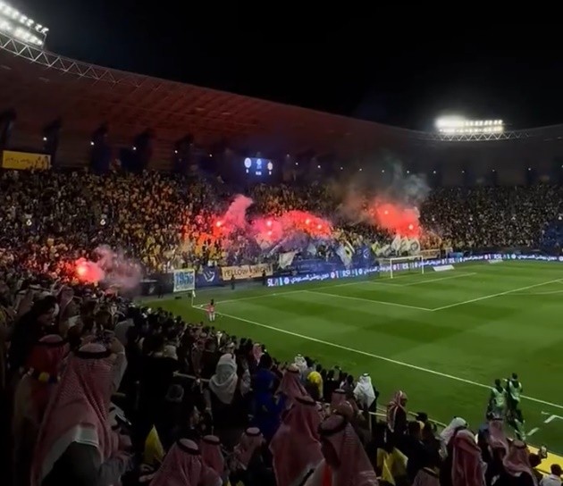 2 khoảnh khắc xử lý trái ngược của Benzema - Bóng Đá