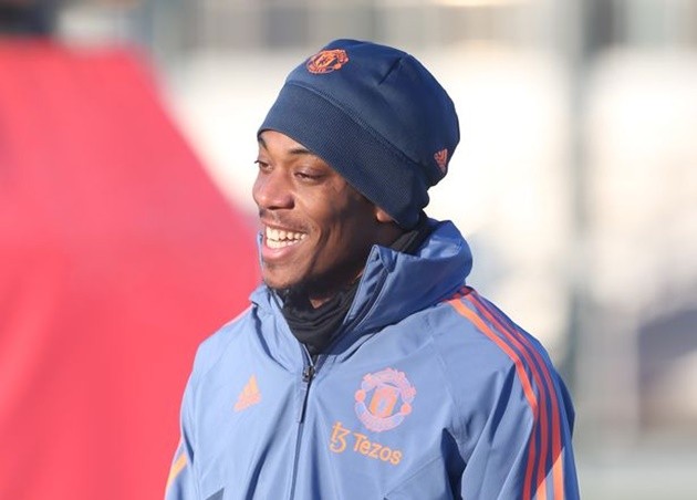 Anh tập luyện - Bóng Đá