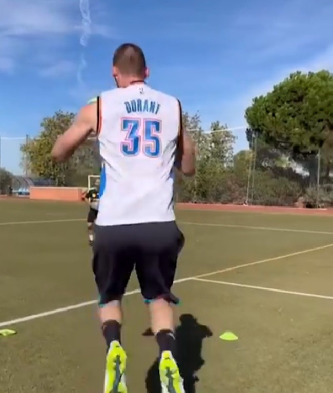 Tom Huddlestone compares young star to Manchester City legend Yaya Toure - Bóng Đá