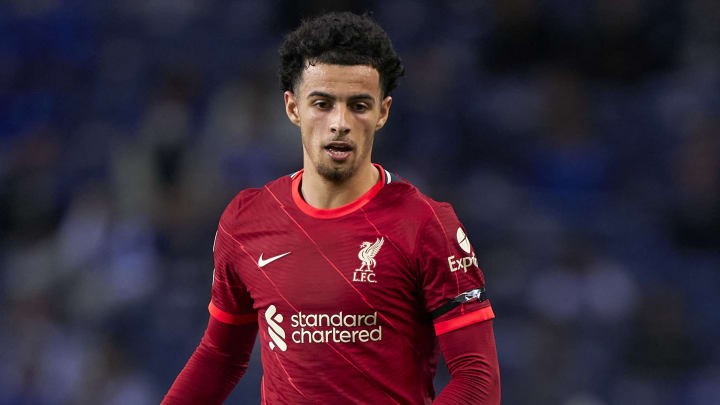 Chi 17 triệu bảng, Man United có thể có những gì Ten Hag cần - Bóng Đá