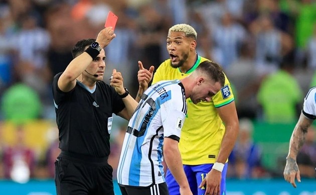 Mount đụng độ nảy lửa với Enzo - Bóng Đá