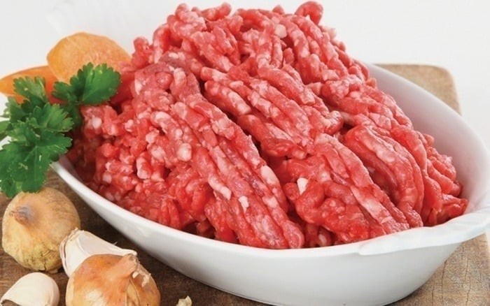 Thịt xay sẵn giúp tiết kiệm thời gian chế biến, phù hợp với những bữa ăn nhanh.