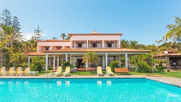 Cristiano Ronaldo shared luxury £3.5k-a-week fishing village home with Georgina Rodriguez during coronavirus pandemic - Bóng Đá