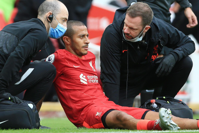 Lực lượng Liverpool đấu Porto: Cú hích hàng tiền vệ, 2 cái tên OUT - Bóng Đá