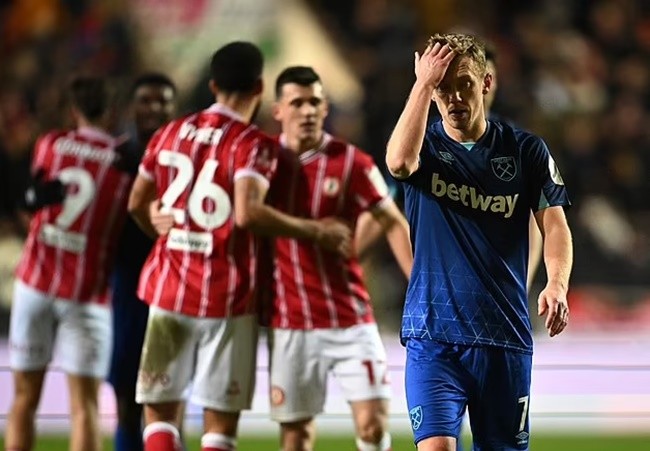 Ivan Toney is 'torn over his future' amid interest from Arsenal and Chelsea - Bóng Đá