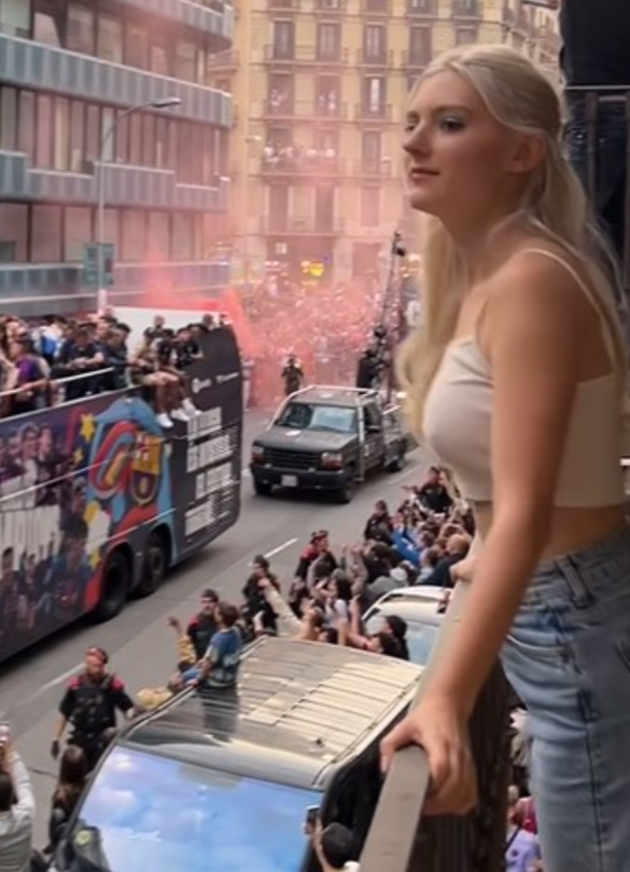 Porn star Eva Elfie - Bóng Đá