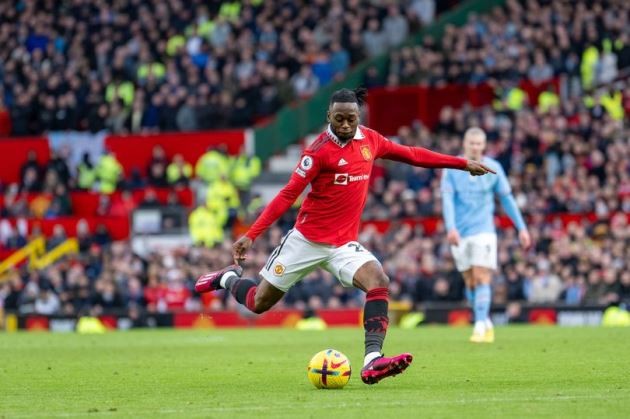 Quá chất lượng! Wan-Bissaka khiến 5 cầu thủ đẳng cấp ôm hận - Bóng Đá