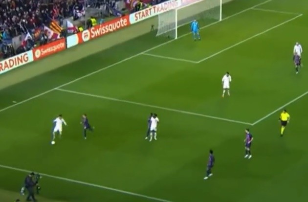 Liverpool starboy 'set to traumatise farmers in Europa' after Leicester thrashed (Doak) - Bóng Đá