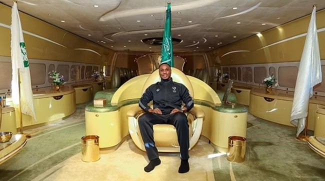 ZLATAN IBRAHIMOVIC WANTS ANTONIO CONTE TO MANAGE MILAN - Bóng Đá