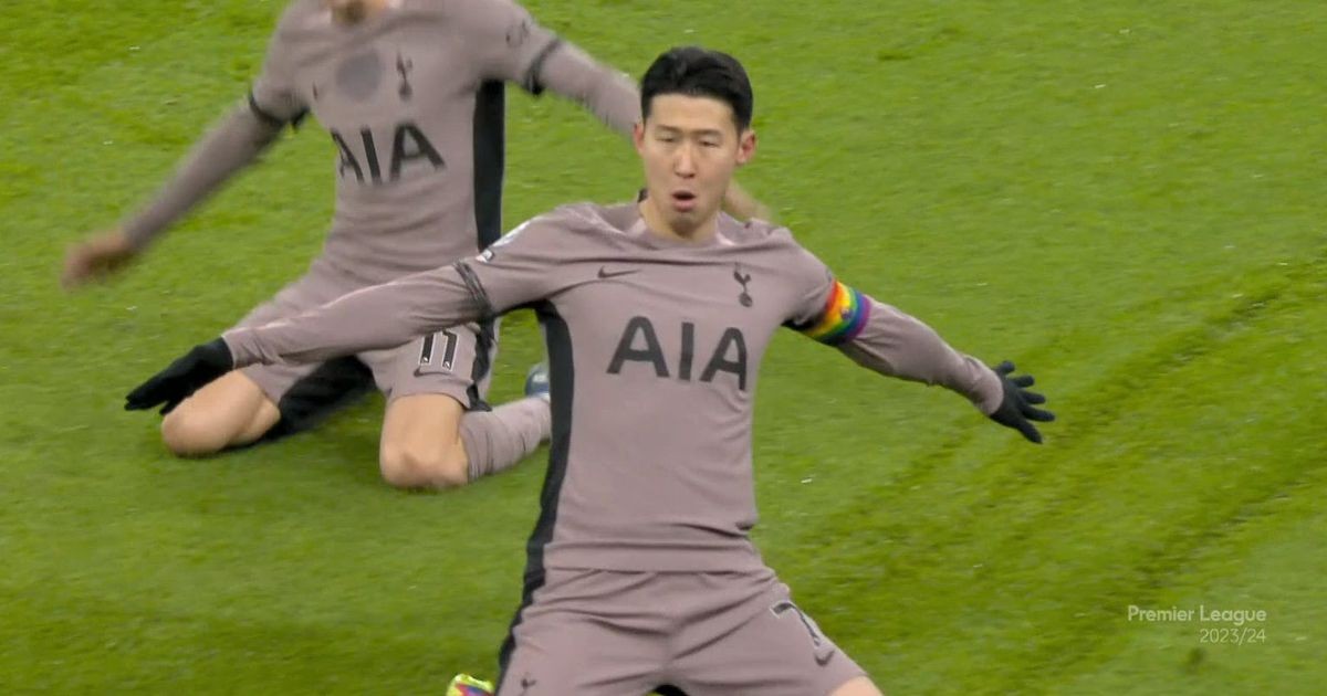 Ngày thi đấu quá kịch tính ở Premier League - Bóng Đá
