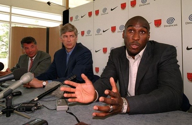 Arsene Wenger reveals Arsenal signing was booed by team-mates in training - Bóng Đá