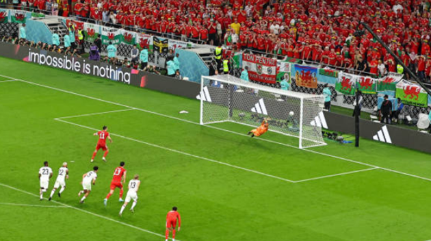 ảnh reviews trận Mỹ vs xứ Wales - Bóng Đá