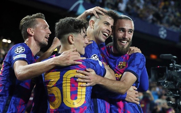 ảnh sau trận Barcelona - Alaves - Bóng Đá