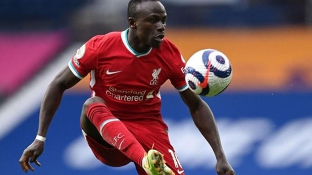 Watch bizarre Swedish league goal as Hammarby keeper somehow mistakes penalty spot for ball leaving fans in hysterics - Bóng Đá