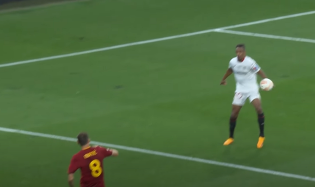 Alisha Lehmann - Bóng Đá