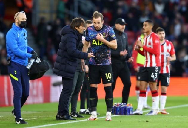 Luke Shaw khóc thét với bậc thầy rê bóng của nước Anh - Bóng Đá