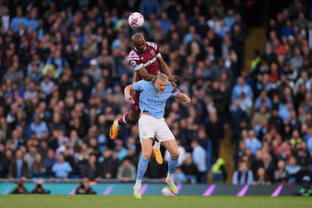 Sự khác biệt Erling Haaland - Bóng Đá