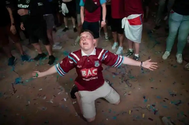 2 'tia chớp' xuyên phá hàng thủ, Liverpool toát hết mồ hôi hột - Bóng Đá