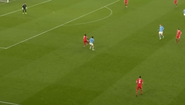 Jordi Alba breaks down in tears - Bóng Đá