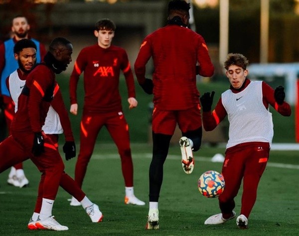 Emi Martinez - Bóng Đá