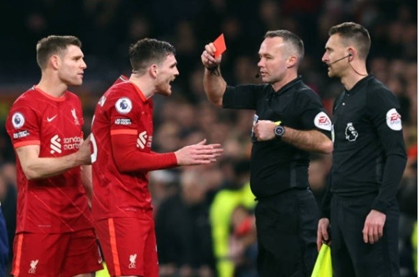 Toàn cảnh màn 'bóp team' cực mạnh dâng 3 điểm cho Liverpool - Bóng Đá