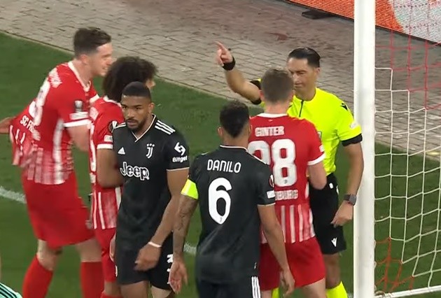 Alisha Lehmann rocks black leather outfit as she becomes first female cover star for SWM as fans call her ‘unreal’ - Bóng Đá