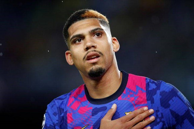 Inside Riyad Mahrez and stunning Wag Taylor Ward’s London wedding - Bóng Đá