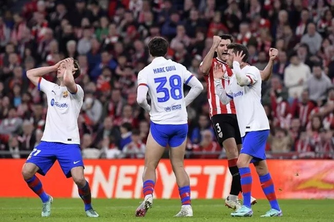 Trên đỉnh xuống vực sâu, Yamal khiến Barca thua muối mặt - Bóng Đá