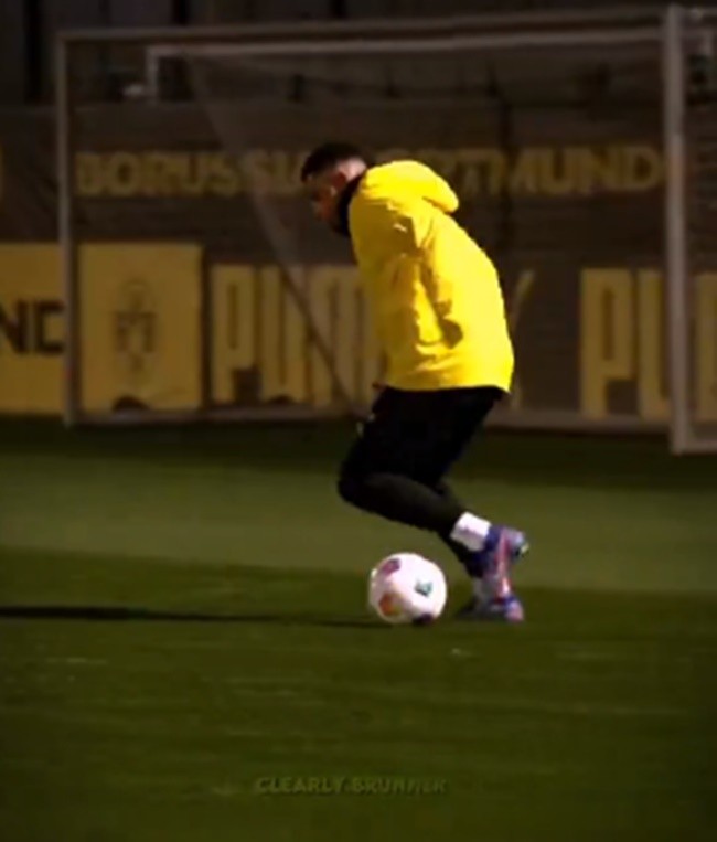 Nụ cười trở lại nơi Jadon Sancho - Bóng Đá