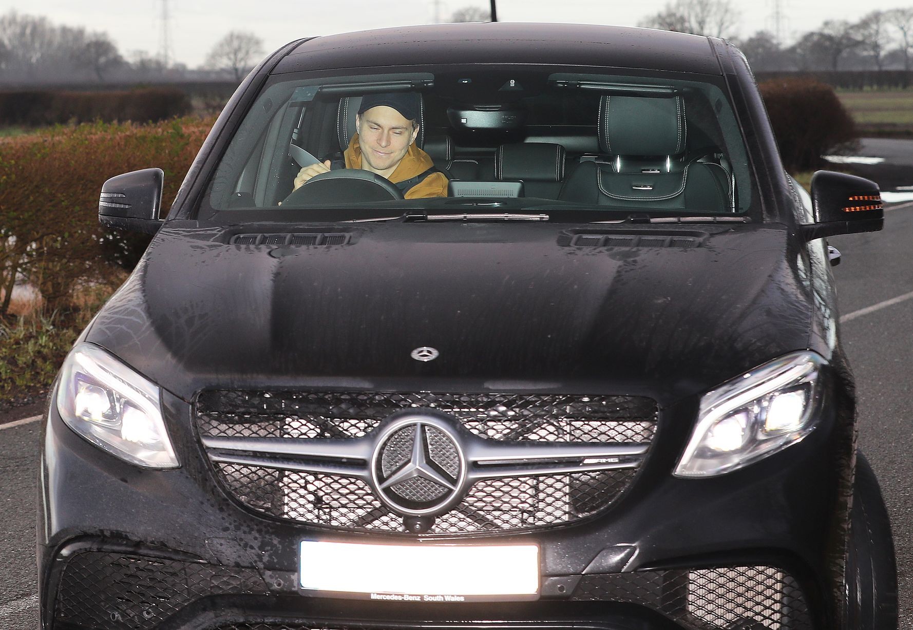 Manchester United players arrive for training on Christmas Day - Bóng Đá