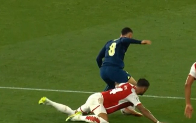 Hành động tục tĩu của Ronaldo - Bóng Đá