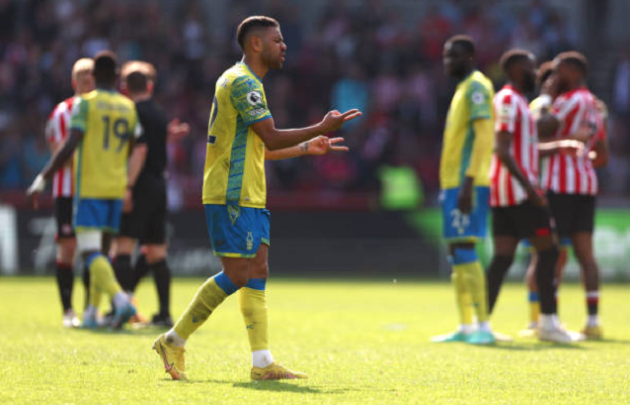 Navas mắc sai lầm nghiêm trọng, Forest lâm nguy  - Bóng Đá