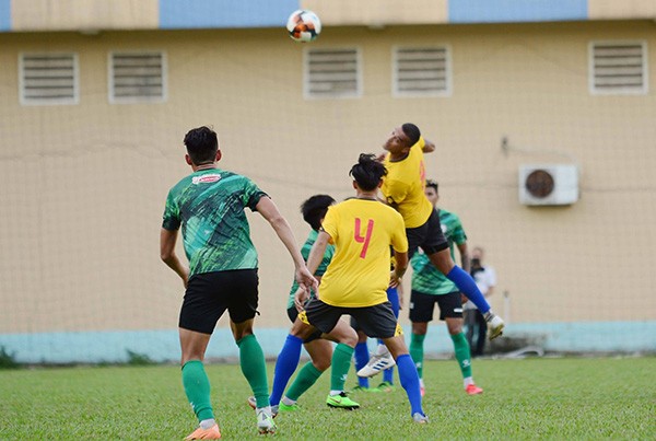 Cựu sao U23 Việt Nam ghi bàn, CLB TP.HCM lội ngược dòng trước DNH Nam Định - Bóng Đá