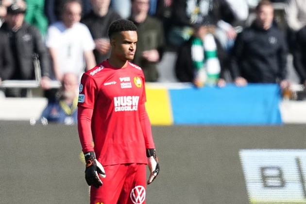 Diaz ghi bàn ngoạn mục - Bóng Đá