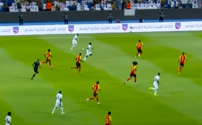 Karim Benzema score stunning goal on Al-Ittihad debut - Bóng Đá