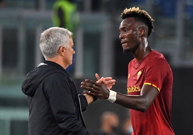Nâng tầm Abraham, Mourinho chứng minh điều sai lầm về minh - Bóng Đá