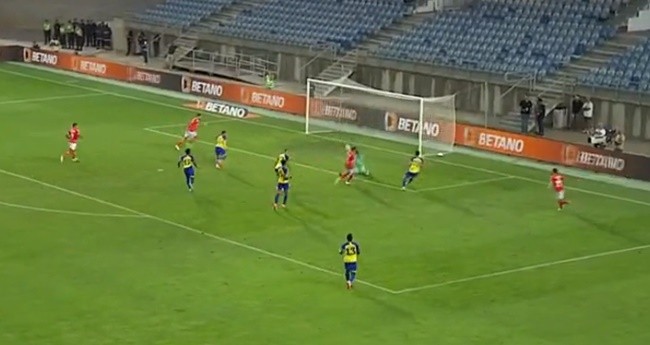 Di Maria biến Ronaldo thành trò hề - Bóng Đá