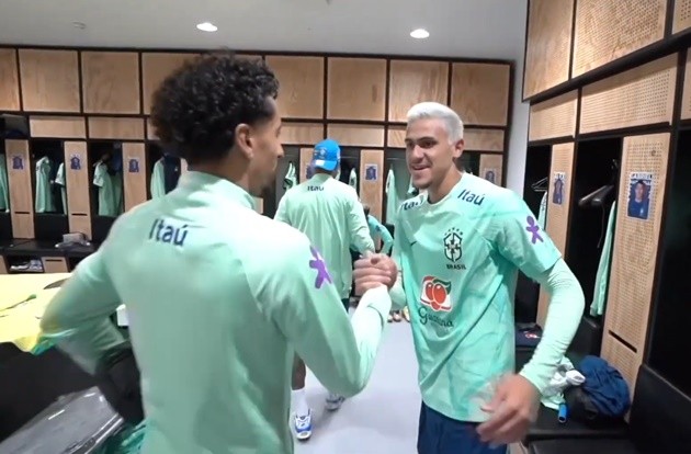 2 lý do khiến Barca khó có thể chiêu mộ được De Zerbi - Bóng Đá