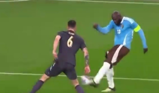 Lukaku gây choáng cho tuyển Anh - Bóng Đá