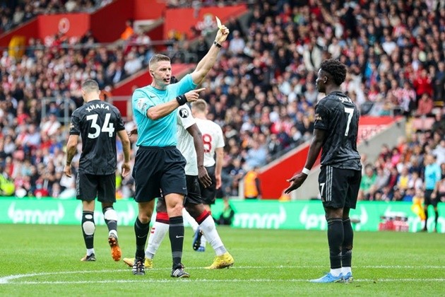 Erling Haaland enjoys New Years Eve at The Ivy with girlfriend Isabel Haugseng Johansen - Bóng Đá