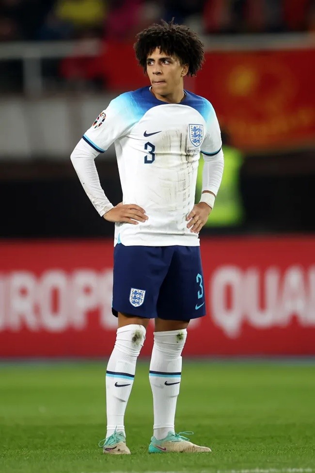 Những ngôi sao đáng chú ý ra mắt ĐT Anh trước tuổi 18 - Bóng Đá