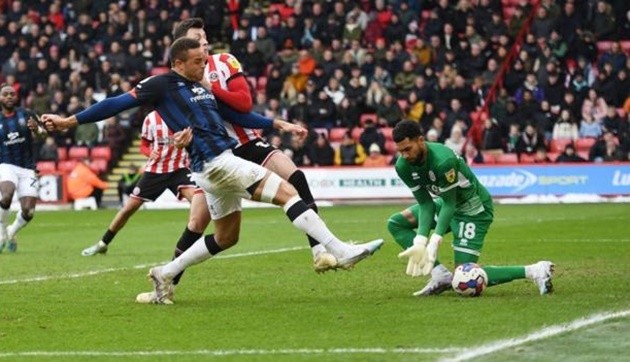 Thêm một hành vi phi thể thao gây phẫn nộ tại Anh - Bóng Đá