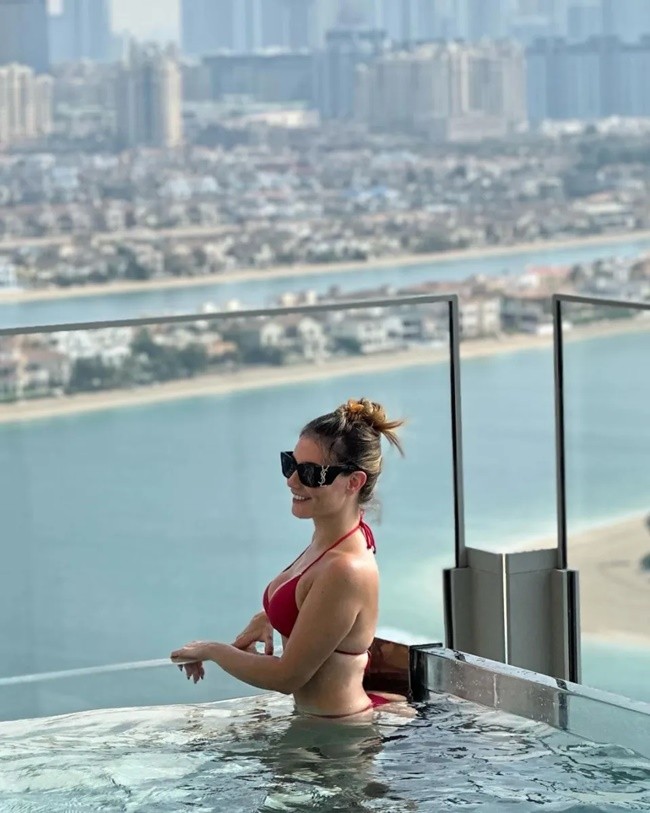 Inside Man Utd stars’ Dubai break - Bóng Đá