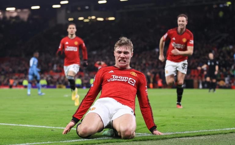 Ten Hag biết được Hojlund đang cần ai - Bóng Đá