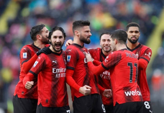 Olivier Giroud has scored at least 10 goals for the 14th season in a row considering all comps - Bóng Đá