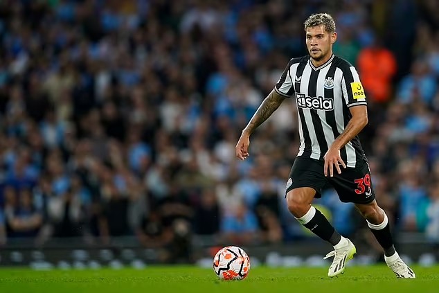 Những cầu thủ mà Man City có thể xem xét để làm dự phòng cho Rodri - Bóng Đá