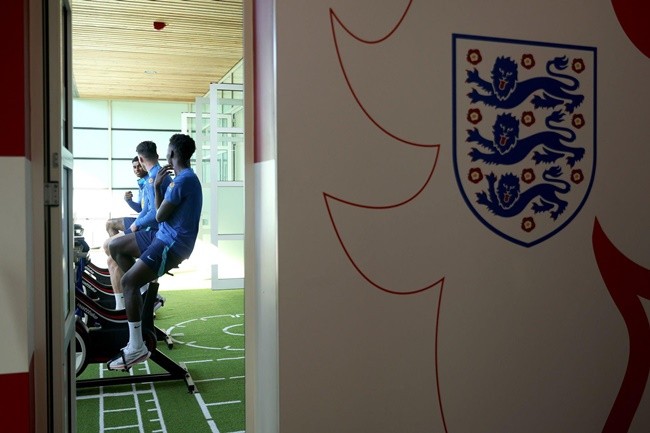 Levi Colwill and Eddie Nketiah join Bukayo Saka and Co at St George's Park - Bóng Đá