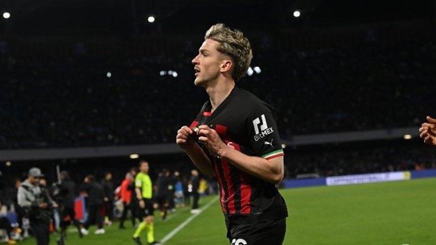 Alexis Saelemaekers great skill and attempt vs Napoli - Bóng Đá