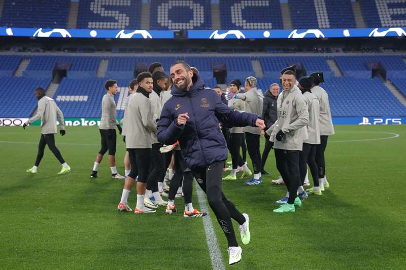 Mbappe gây chú ý khi tới Tây Ban Nha - Bóng Đá