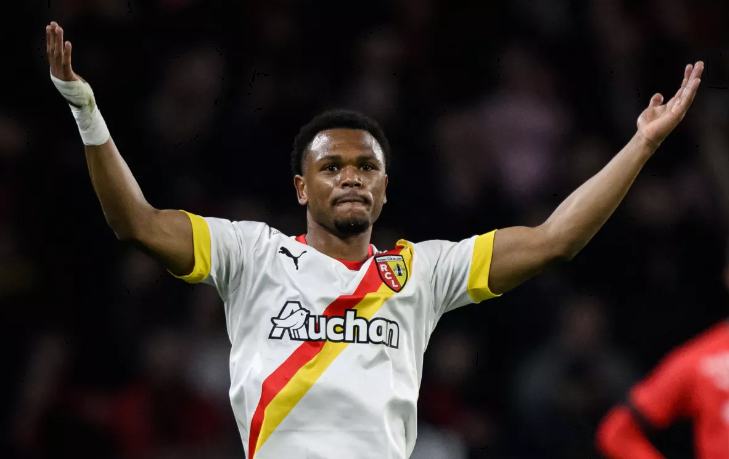 Arsenal will have to pay €35 million for 19-goal target this summer Lois Openda - Bóng Đá